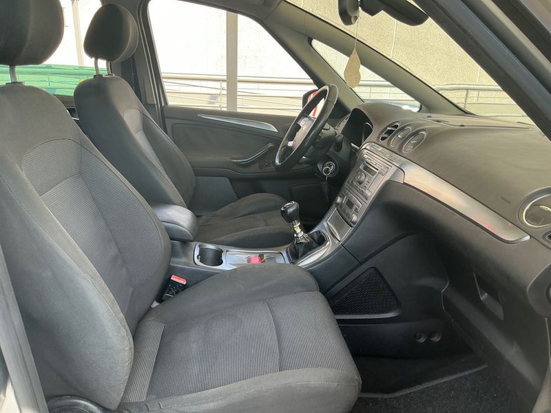 Ford S-Max 1.8 TDCi Titanium — zdjęcie 3