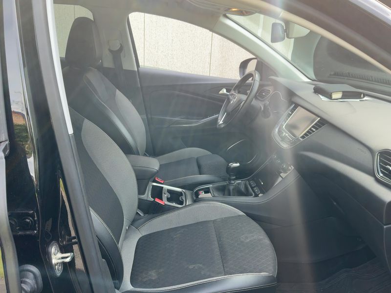 Opel Grandland X 1.2 Turbo Business INNOVATION — zdjęcie 11