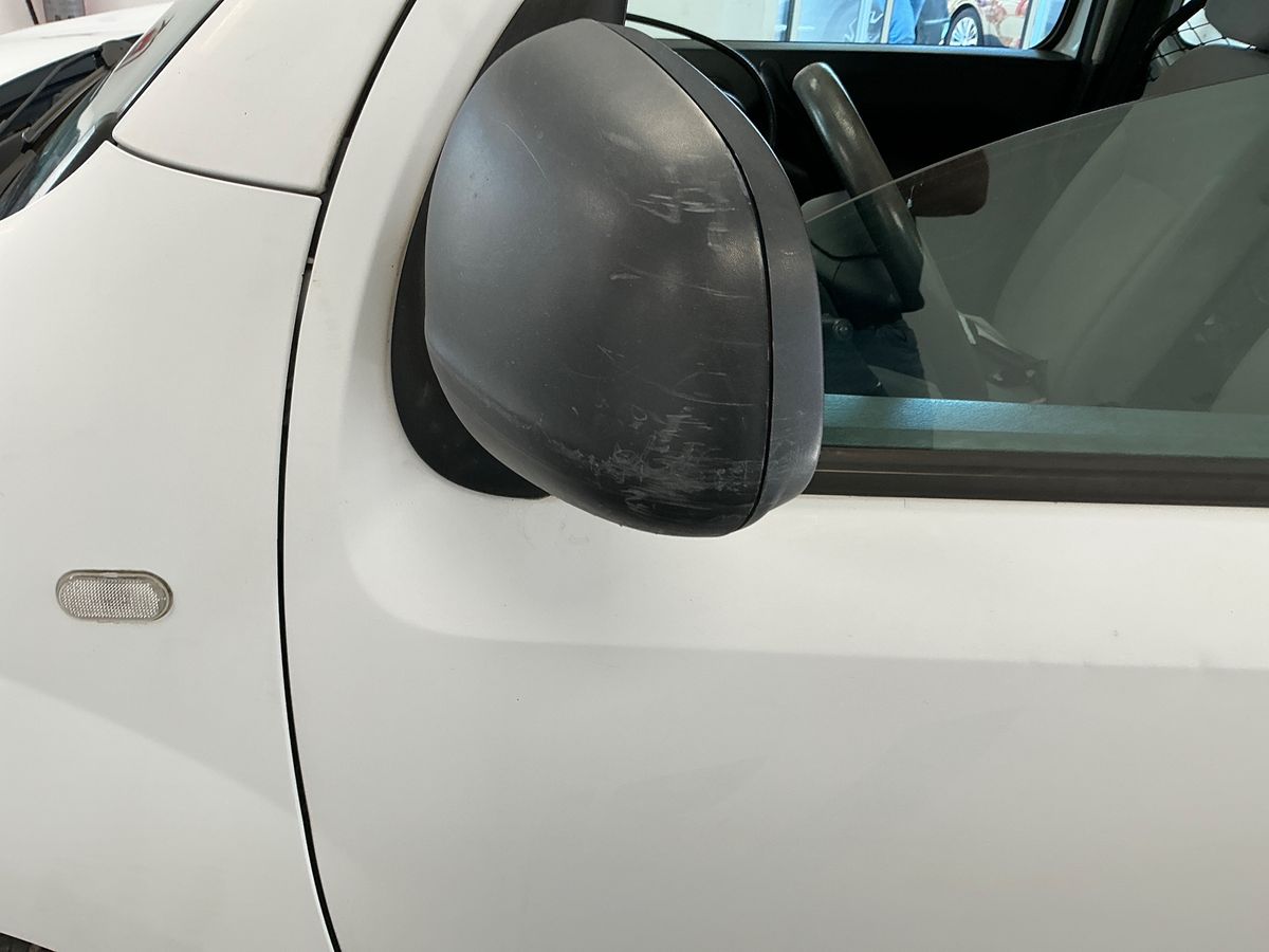 Renault Kangoo 2016 — photo 31