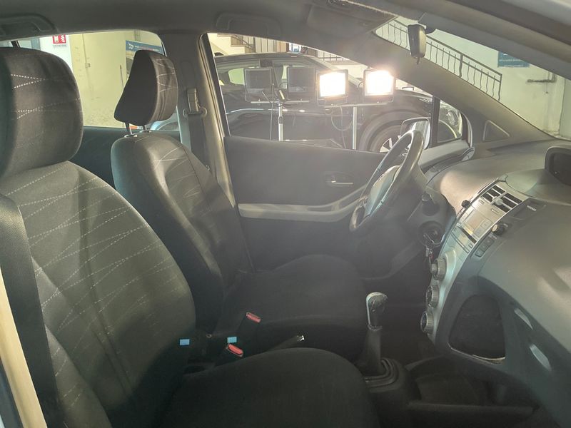 Toyota Yaris 1.3 VVT-i Sol 2008 – снимка 3