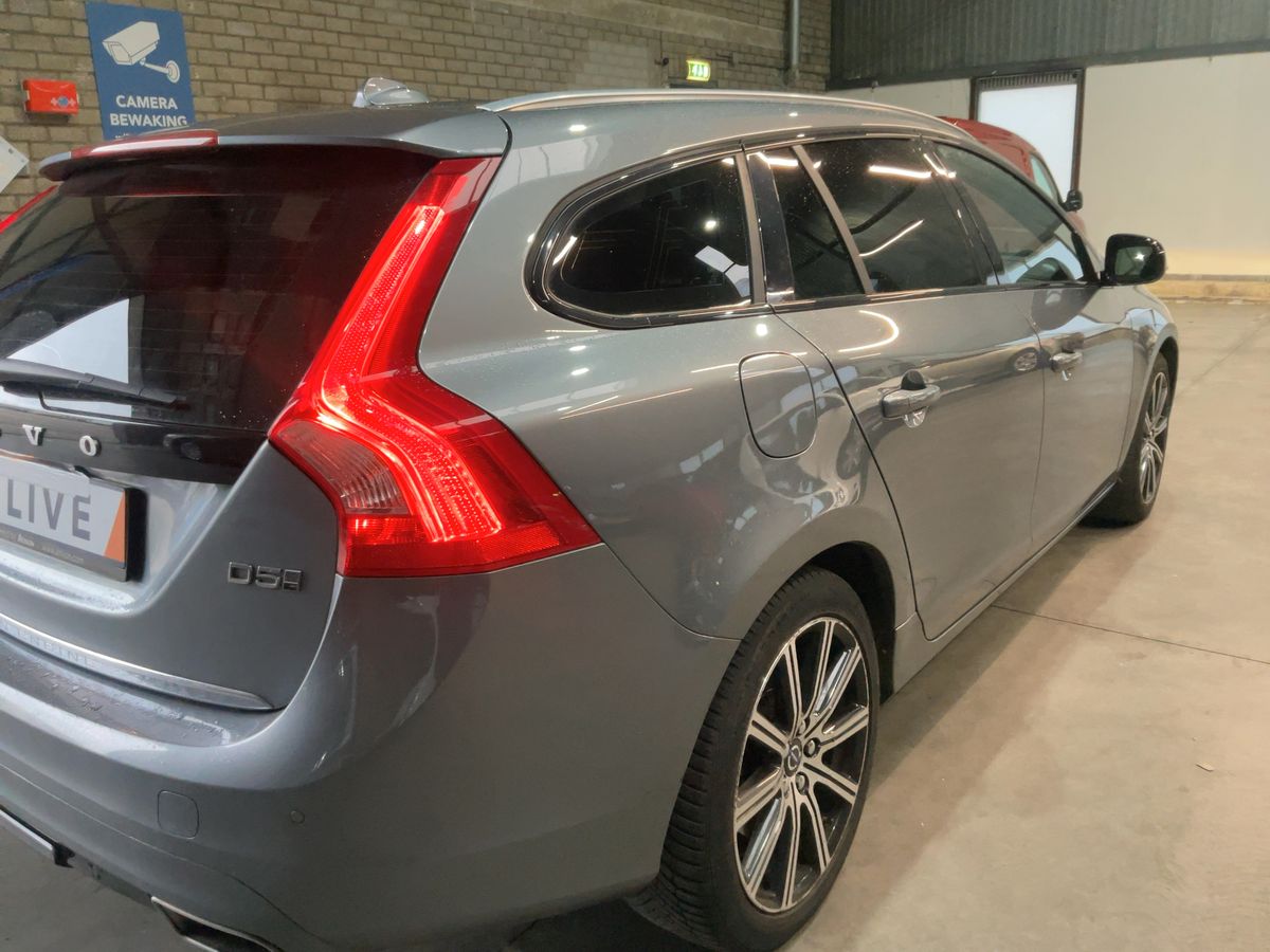 Volvo V60 2016 — photo 9