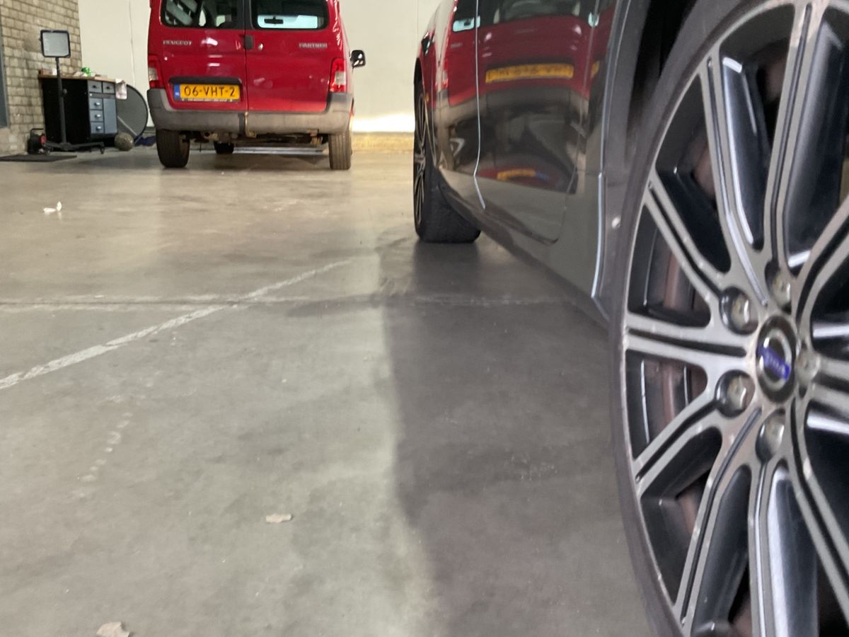 Volvo V60 2016 — photo 24