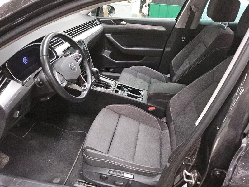 Volkswagen Passat 2.0 TDI Business — zdjęcie 8