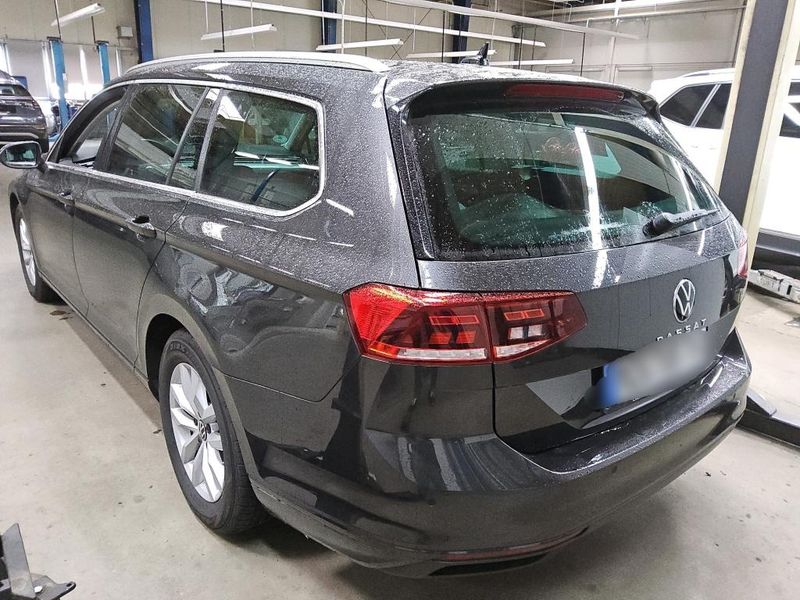 Volkswagen Passat 2.0 TDI Business — zdjęcie 2