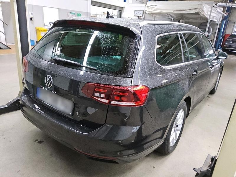 Volkswagen Passat 2.0 TDI Business — zdjęcie 4