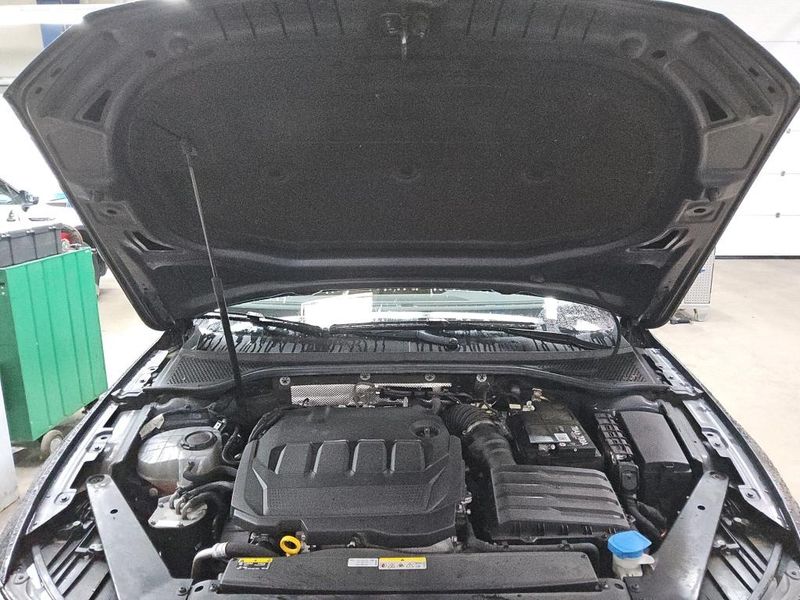 Volkswagen Passat 2.0 TDI Business — zdjęcie 7