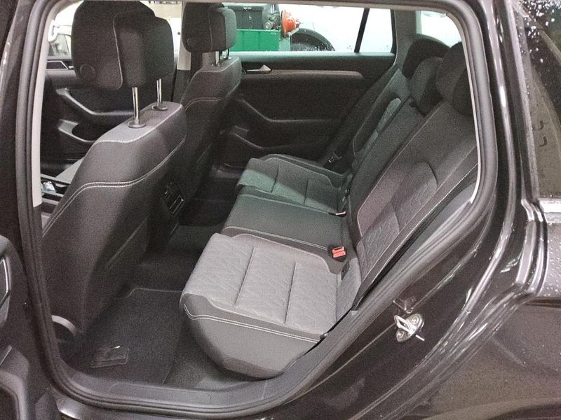 Volkswagen Passat 2.0 TDI Business — zdjęcie 11