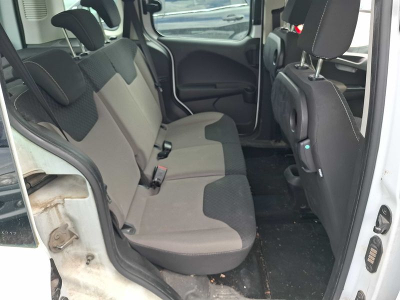 Ford Tourneo 1.0 EcoBoost Trend — zdjęcie 13
