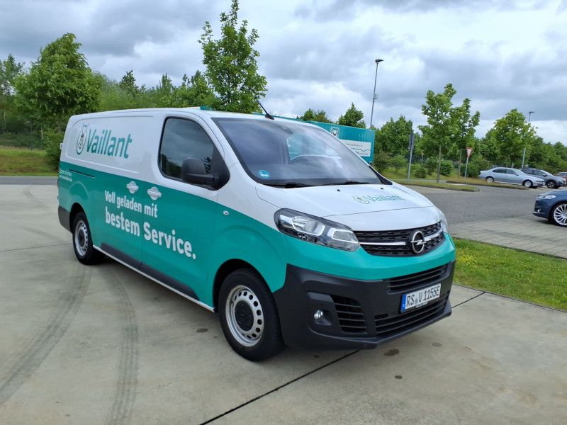 Opel Vivaro 2024 — photo 1