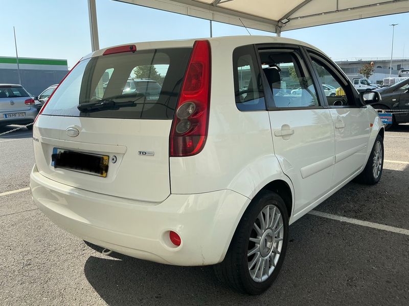 Ford Fiesta 1.4 TDCi Trend — zdjęcie 2