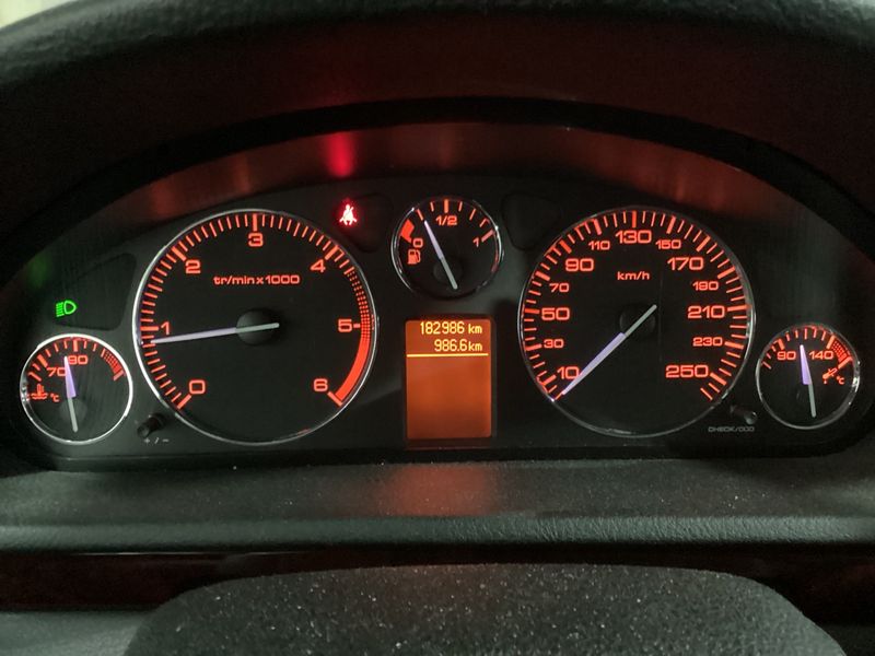 Peugeot 407 2.0 HDi Sport — zdjęcie 4