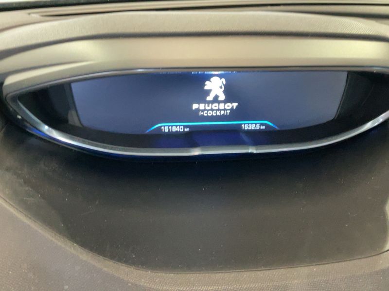 Peugeot 3008 1.2 PureTech Allure 2017 – снимка 18