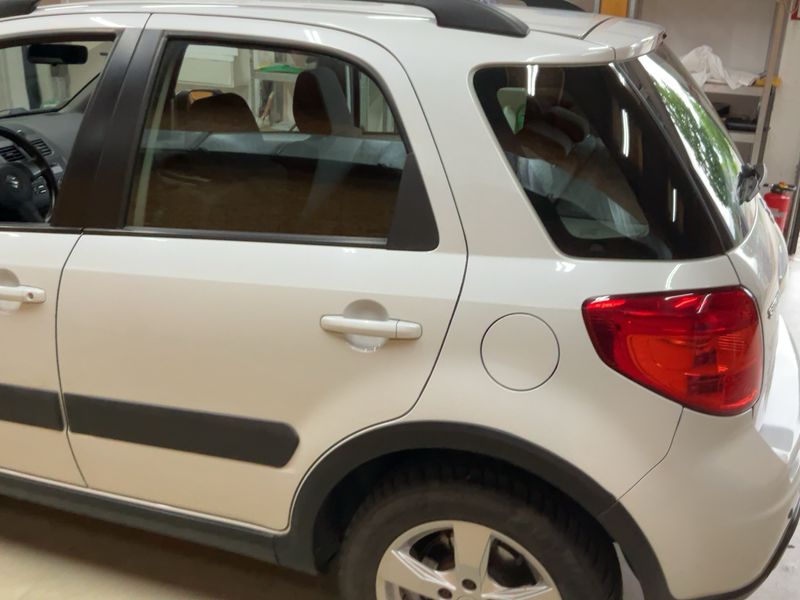 Suzuki SX4 1.6 Style 4x4 — zdjęcie 3