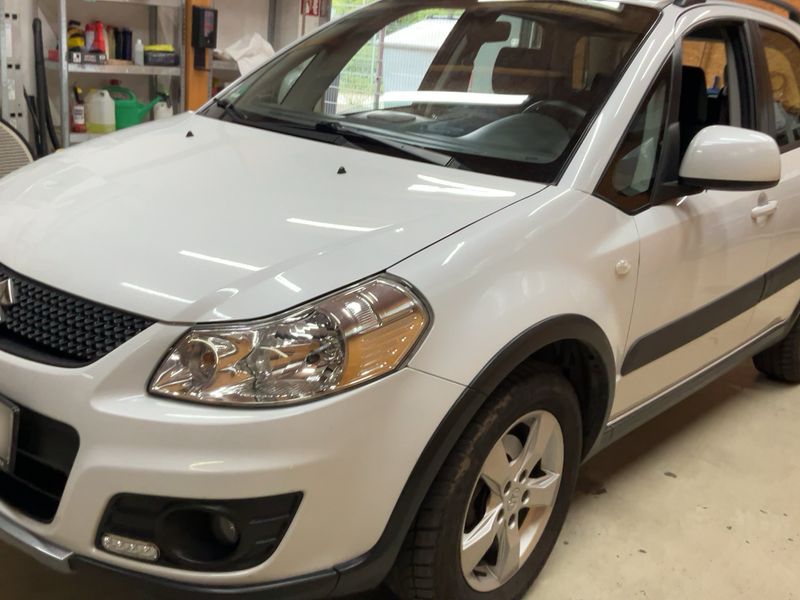 Suzuki SX4 1.6 Style 4x4 — zdjęcie 2