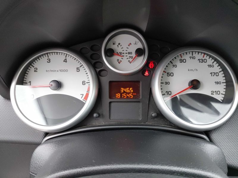 Peugeot 207 1.4 VTi Urban Move — zdjęcie 12