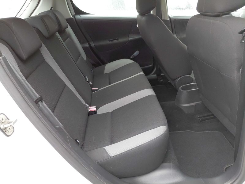 Peugeot 207 1.4 VTi Urban Move — zdjęcie 13