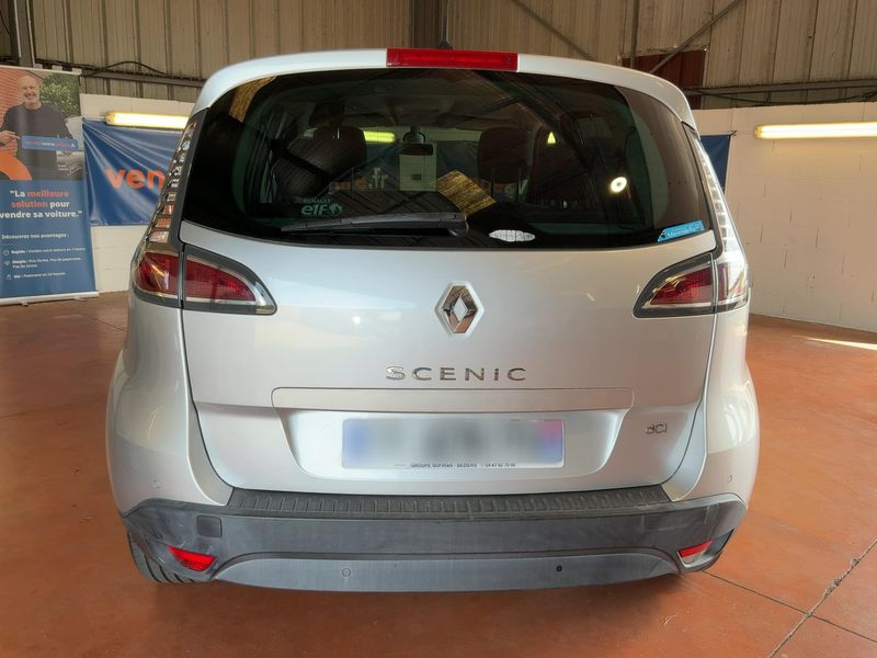 Renault Scenic 1.5 dCi Limited — zdjęcie 5