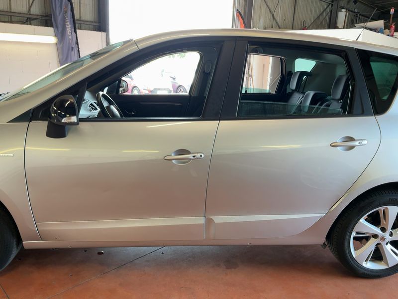 Renault Scenic 1.5 dCi Limited — zdjęcie 4