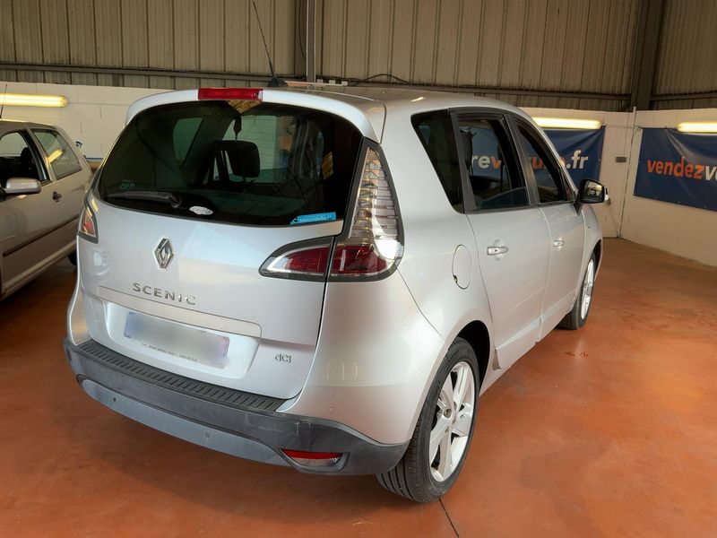 Renault Scenic 1.5 dCi Limited — zdjęcie 6