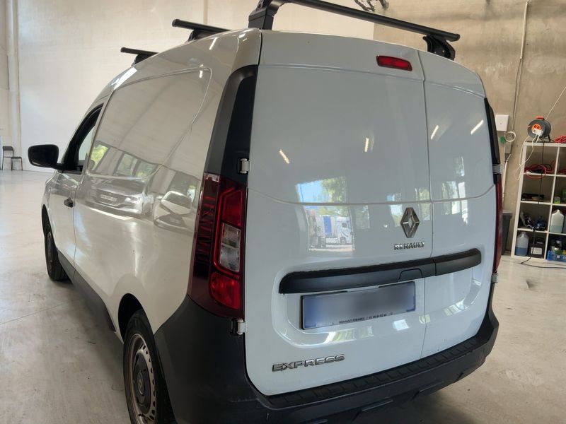 Renault Express 1.3 TCe Confort — zdjęcie 3