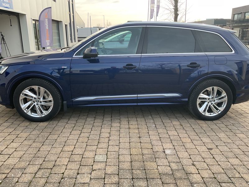 Audi Q7 55 TFSIe quattro S line — zdjęcie 4