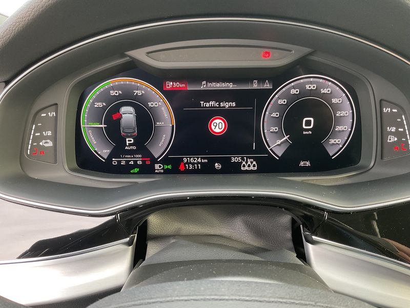 Audi Q7 55 TFSIe quattro S line — zdjęcie 13