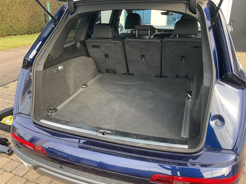 Audi Q7 55 TFSIe quattro S line — zdjęcie 10