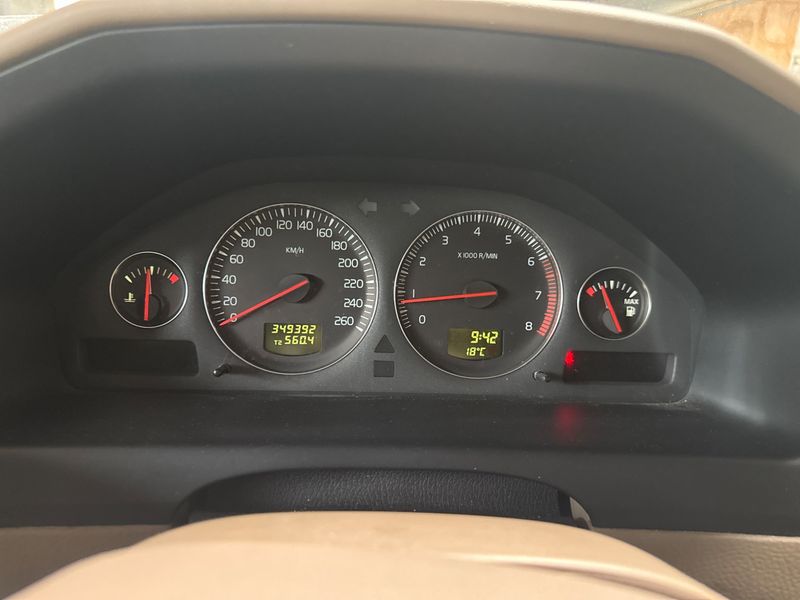 Volvo V70 2.4 — zdjęcie 4