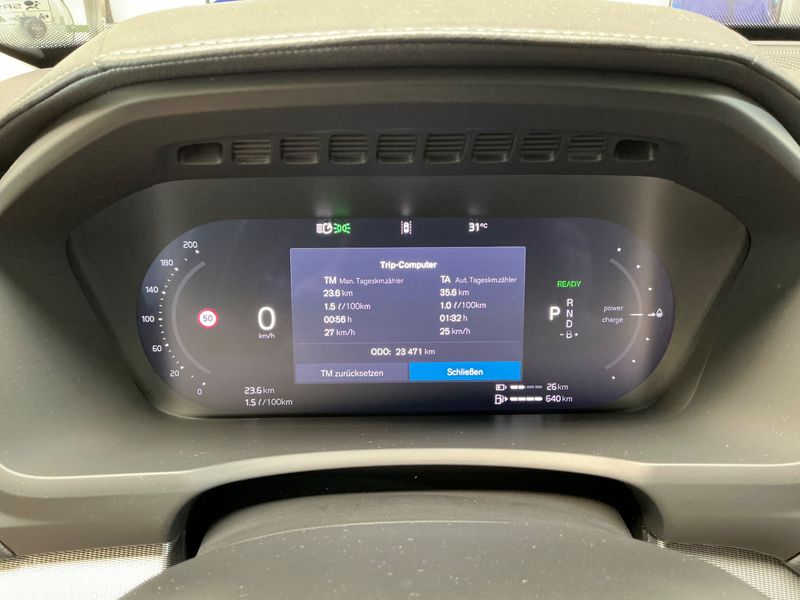 Volvo XC90 2.0 T8 Recharge Plug-in Hybrid Plus Dark AWD — zdjęcie 13