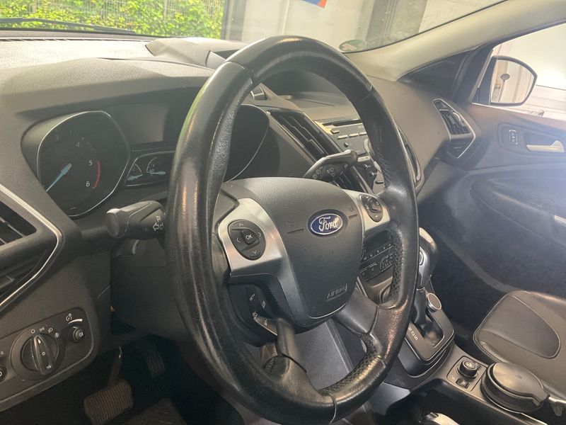 Ford Kuga 2.0 TDCi Titanium 2015 – снимка 24