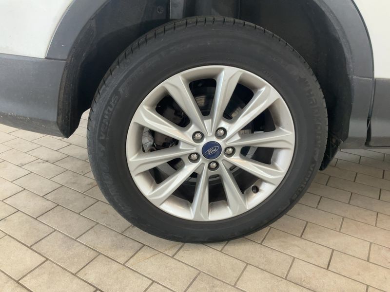 Ford Kuga 2.0 TDCi Titanium 2015 – снимка 9