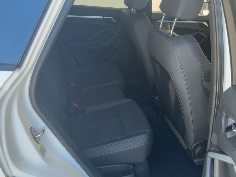 Audi Q3 35 TFSI S line — zdjęcie 14