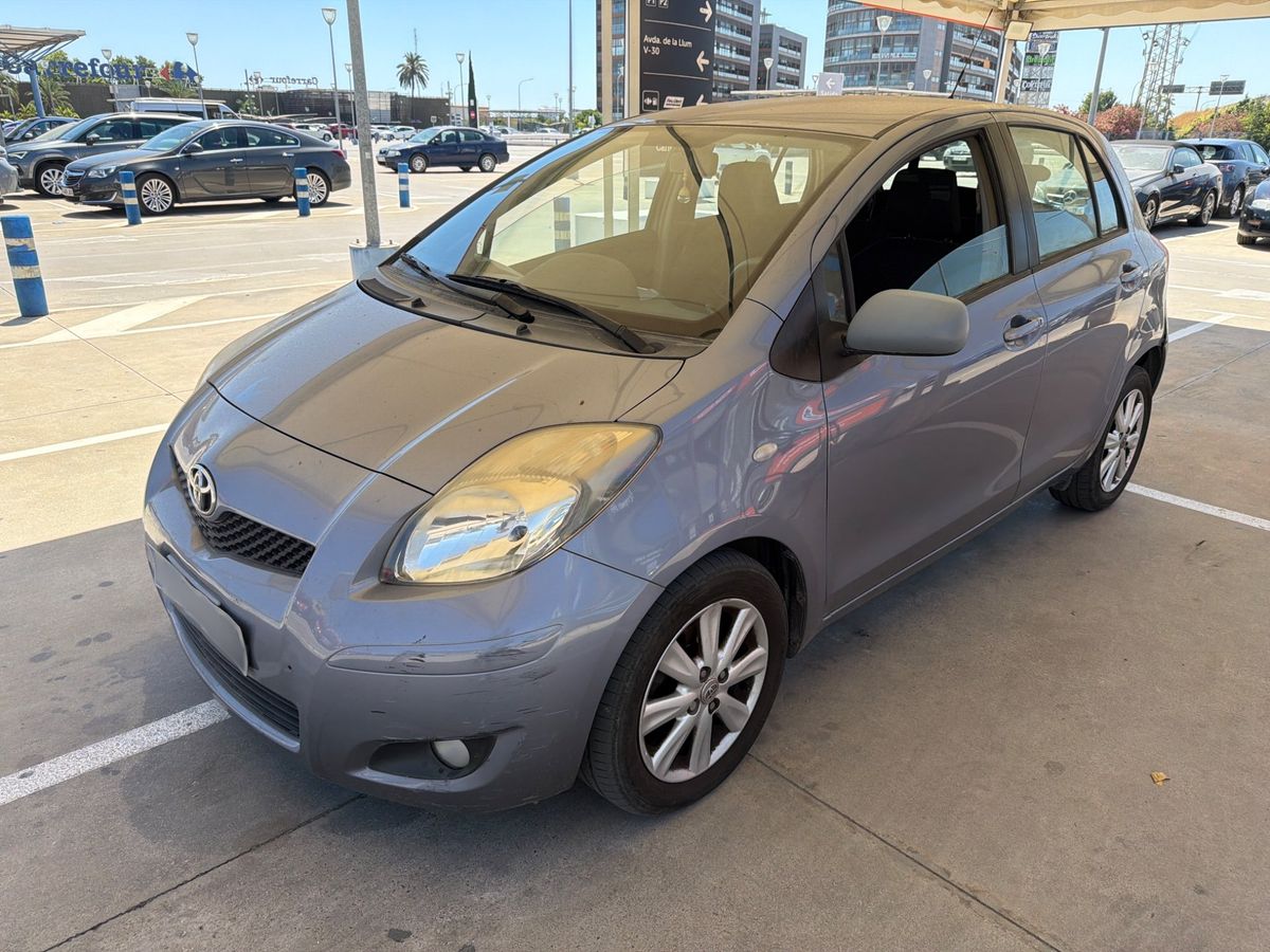 Toyota Yaris 2011