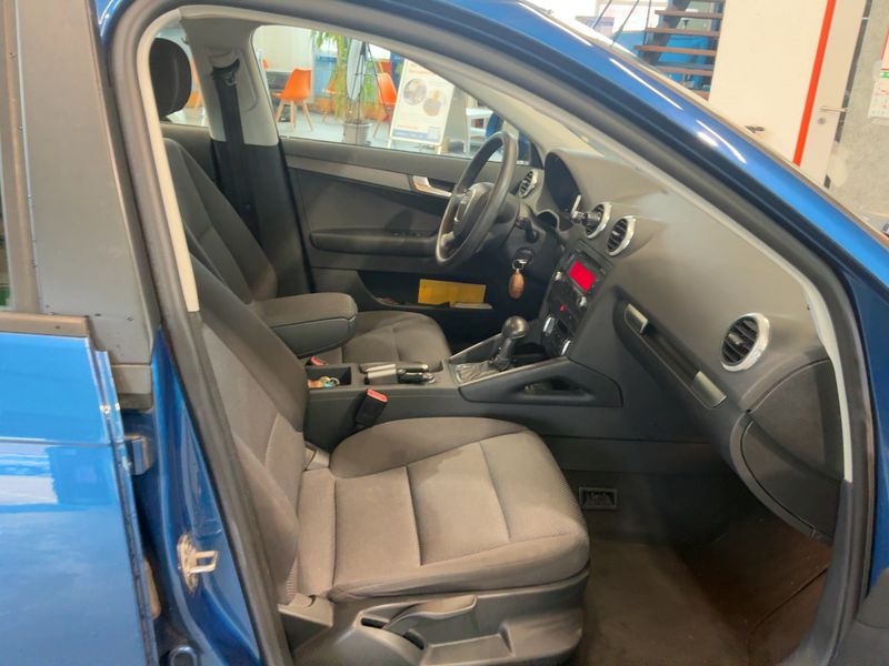 Audi A3 Sportback 1.6 Attraction — zdjęcie 11