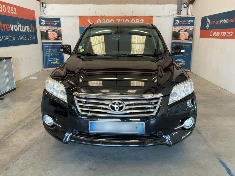 Toyota RAV 4 2.2 D-4D Life — zdjęcie 9