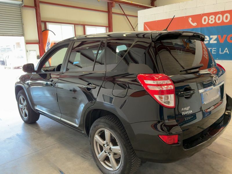 Toyota RAV 4 2.2 D-4D Life — zdjęcie 3