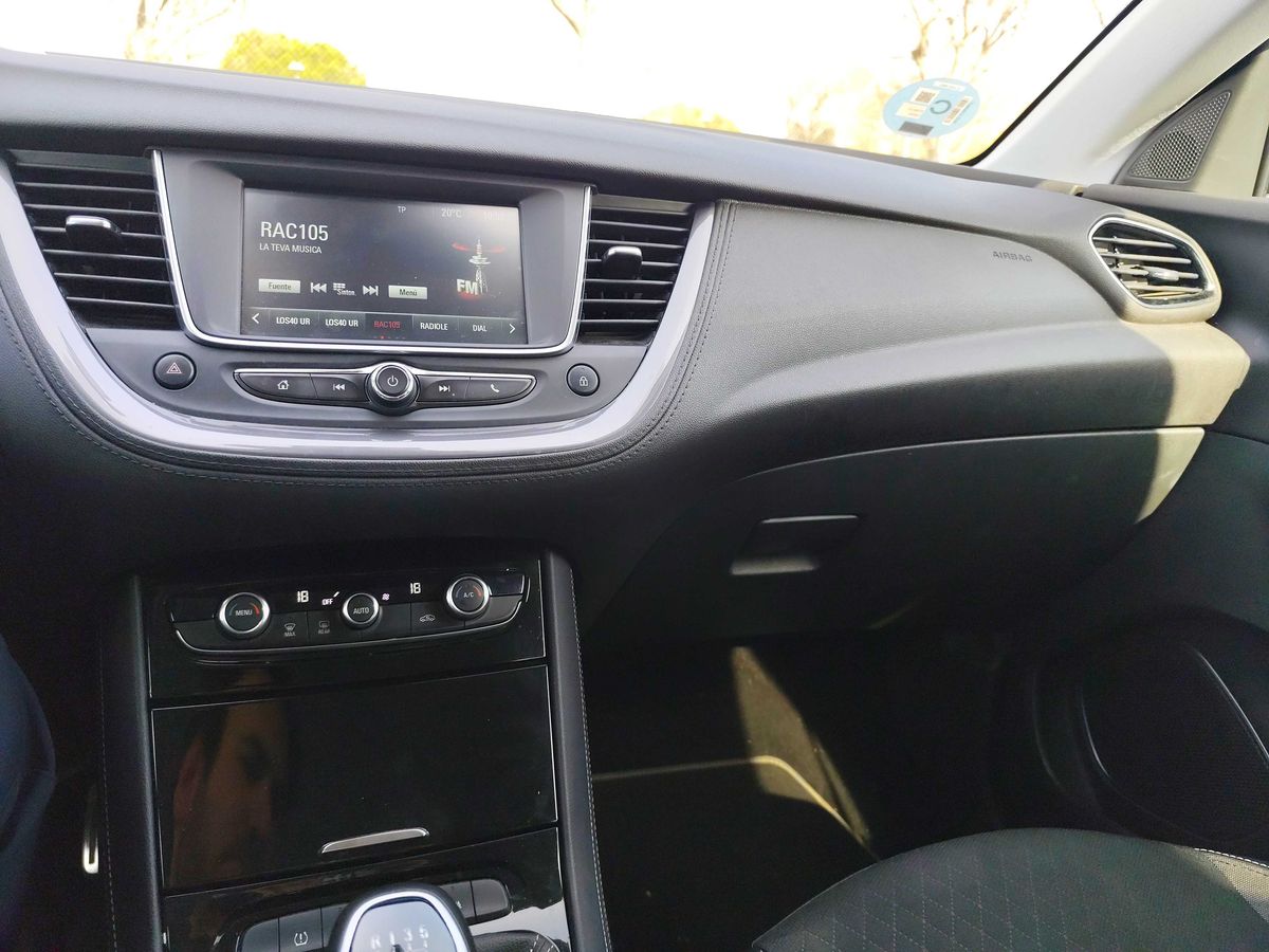 Opel Grandland 2019 — photo 18