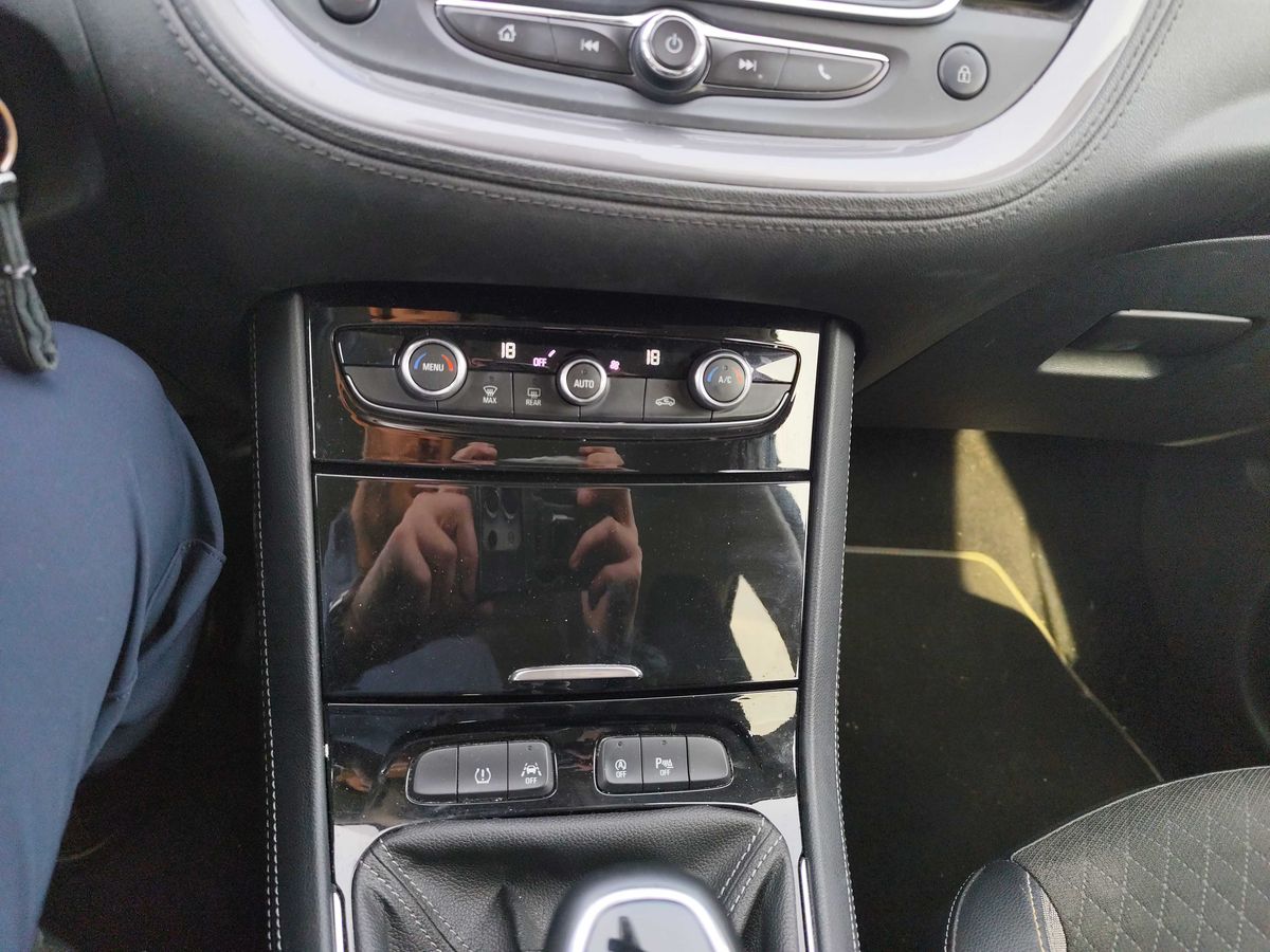 Opel Grandland 2019 — photo 19