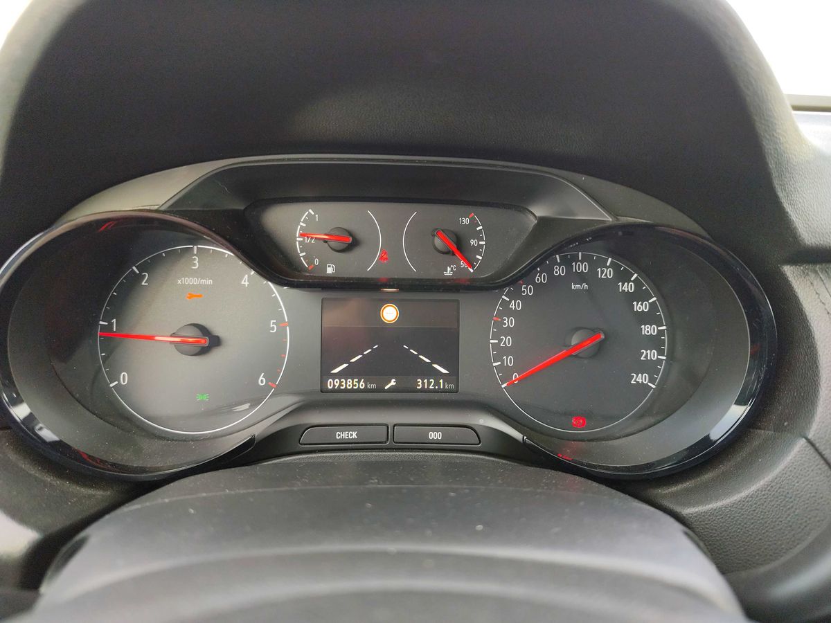 Opel Grandland 2019 — photo 13