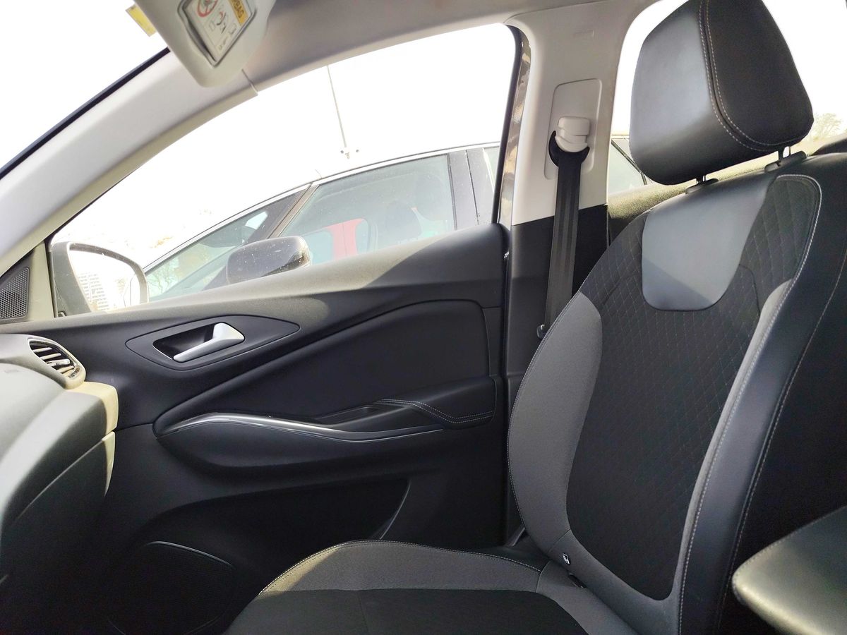 Opel Grandland 2019 — photo 20