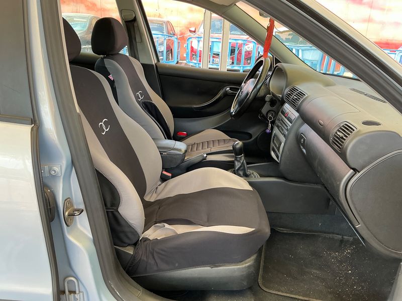 Seat Leon 1.9 TDI Sports Limited — zdjęcie 3