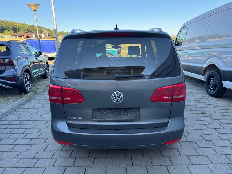 Volkswagen Touran 1.4 TSI Life — zdjęcie 4
