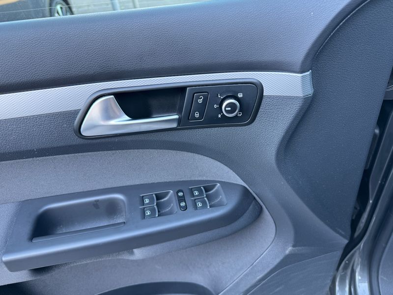 Volkswagen Touran 1.4 TSI Life — zdjęcie 20