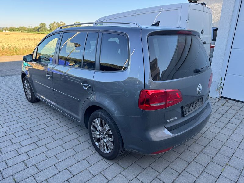 Volkswagen Touran 1.4 TSI Life — zdjęcie 3