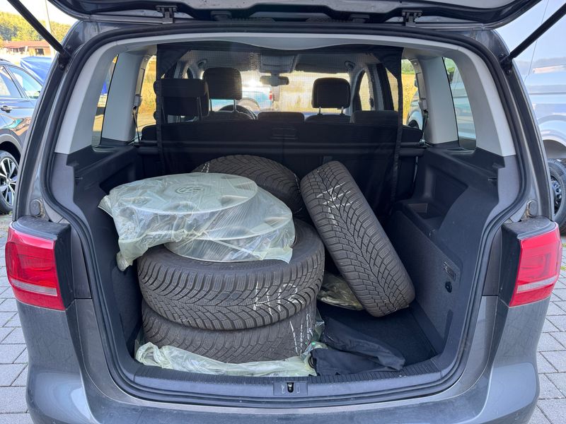 Volkswagen Touran 1.4 TSI Life — zdjęcie 9