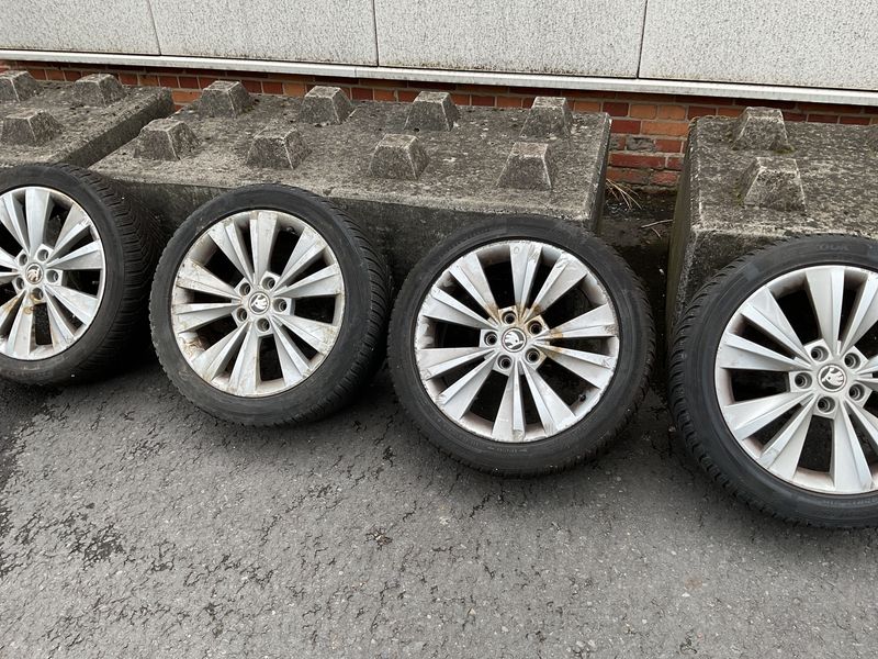 Skoda Superb 2.0 TDI Elegance 2015 – снимка 15