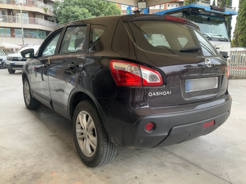 Nissan Qashqai 1.6 Acenta — zdjęcie 3