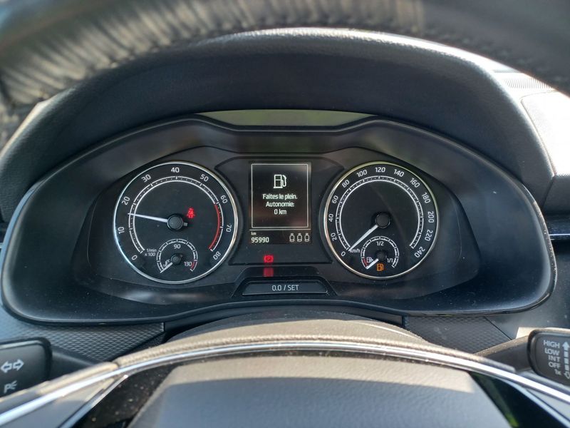 Skoda Kamiq 1.0 TSI Ambition — zdjęcie 12
