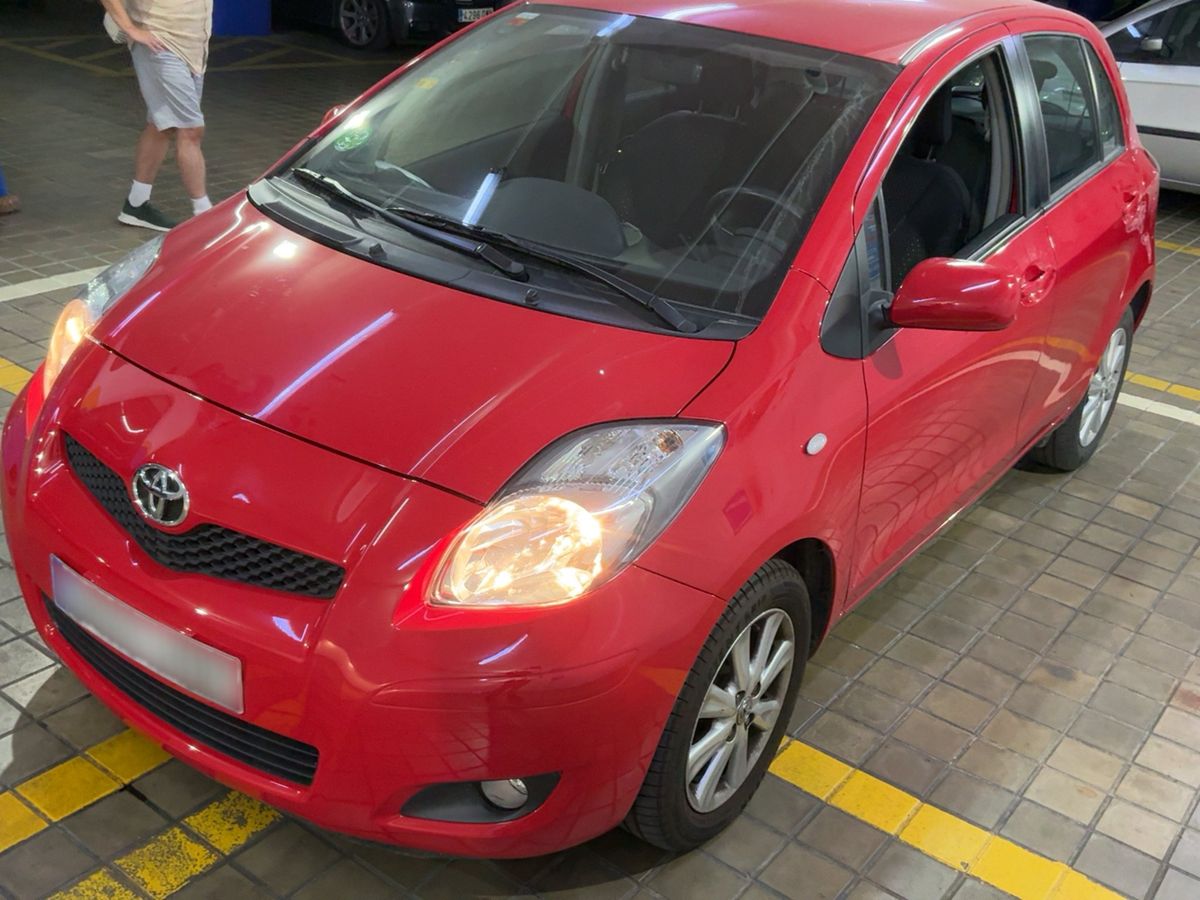 Toyota Yaris 2011