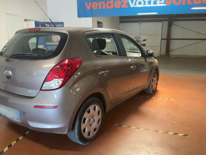 Hyundai i20 1.4 CRDi Pack Sensation Blue Drive 2013 – снимка 8